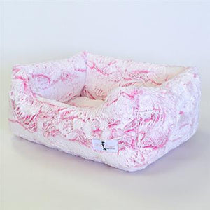 Whisper Dog Bed: Fuchsia - Posh Puppy Boutique